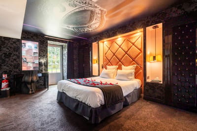 Weekend romantique en couple dans une suite avec jacuzzi privatif