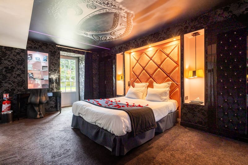 Weekend romantique en couple dans une suite avec jacuzzi privatif